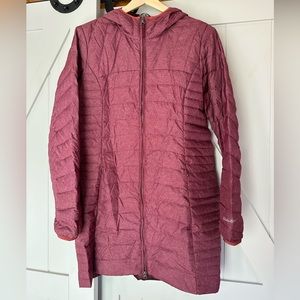 Eddie Bauer Women’s Mid-Length Lightweight Puffer